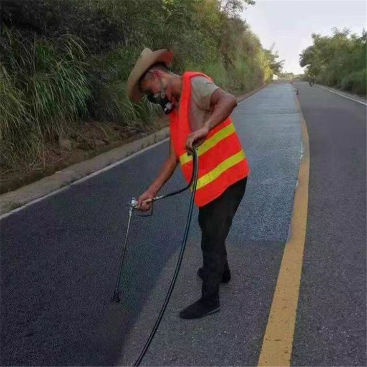 滨海 彩色防滑路面的底涂是保障路面附着力